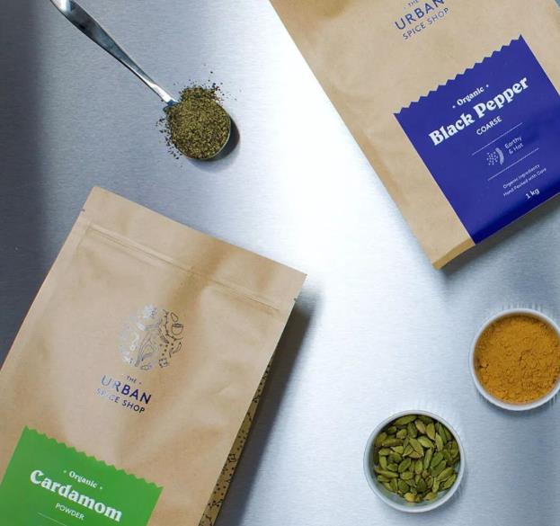 香料品牌包裝設(shè)計(jì).jpg 香料品牌包裝設(shè)計(jì).jpg